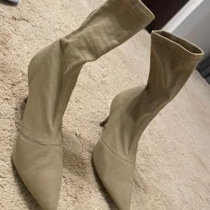 Women’s yeezy season 6 low ankle boot